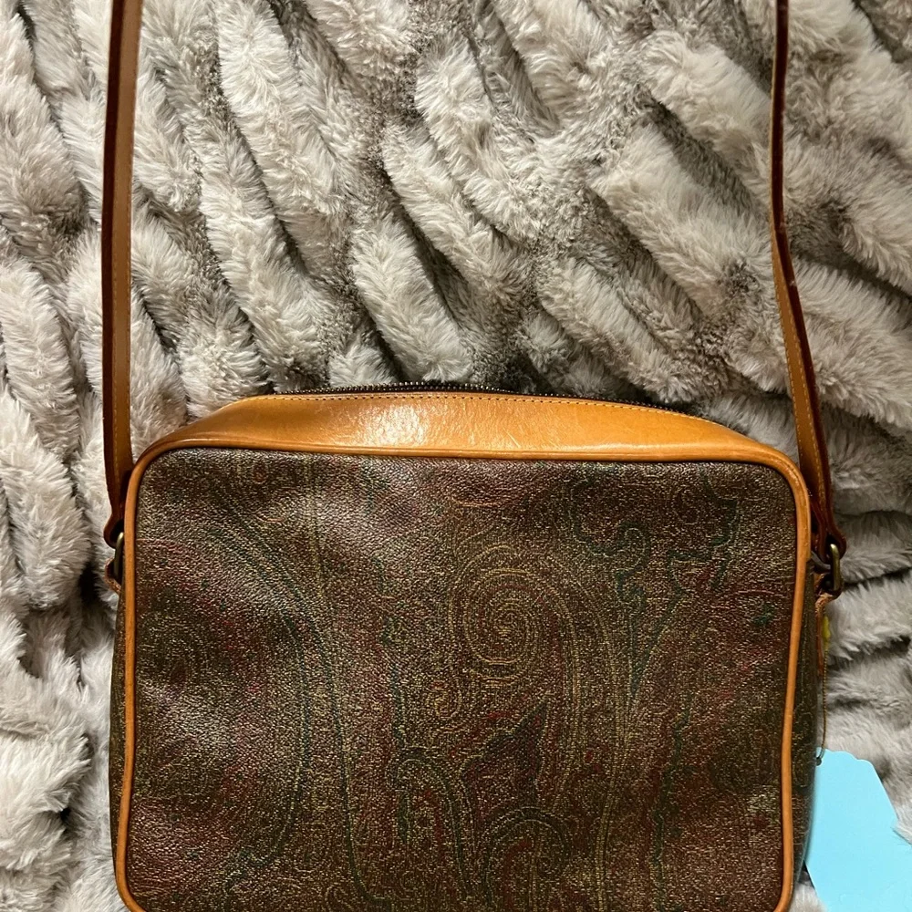 Etro, Elegant Brown Paisley Shoulder Bag EUC - Picture 2 of 10